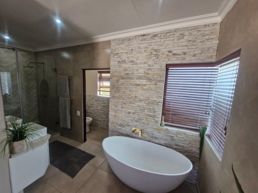 4 Bedroom Property for Sale in Kathu Northern Cape
